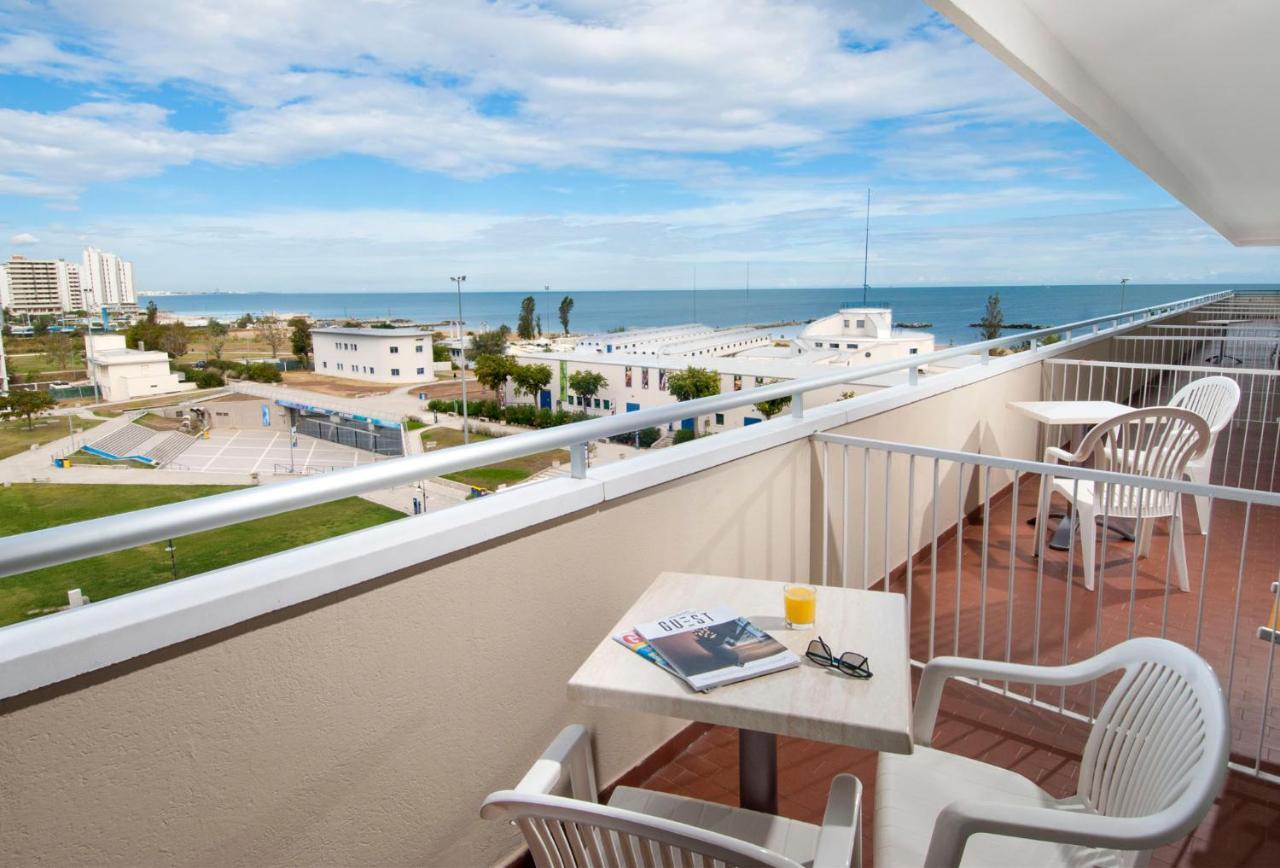 Hotel Cormoran Cattolica Exterior photo